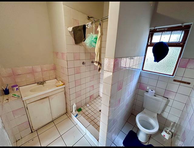4 BEDROOM HOUSE FOR SALE IN RUYTERWACHT